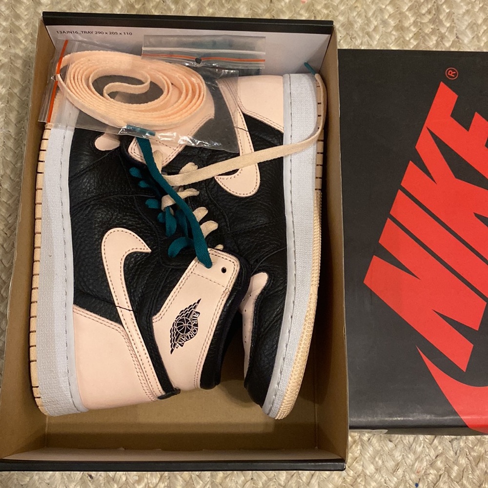 Air Jordan 1 crimson tint 6.5Y